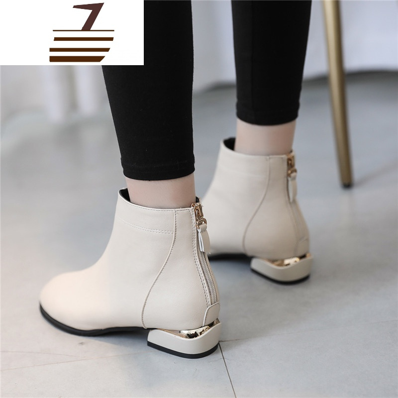 尗卡2020单款短靴女圆头粗跟靴子平底低跟英伦风马丁靴红色婚鞋女视频