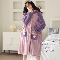 珊瑚绒睡衣女唐老鸭秋冬睡袍加绒加厚长款家居服可爱女款冬季睡裙