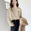 [1折价29.9元叠加优惠券]唐狮秋季新款女圆领左胸硅胶图案长袖T恤简约百搭时髦潮流