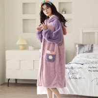 珊瑚绒睡衣女唐老鸭秋冬睡袍加绒加厚长款家居服可爱女款冬季睡裙