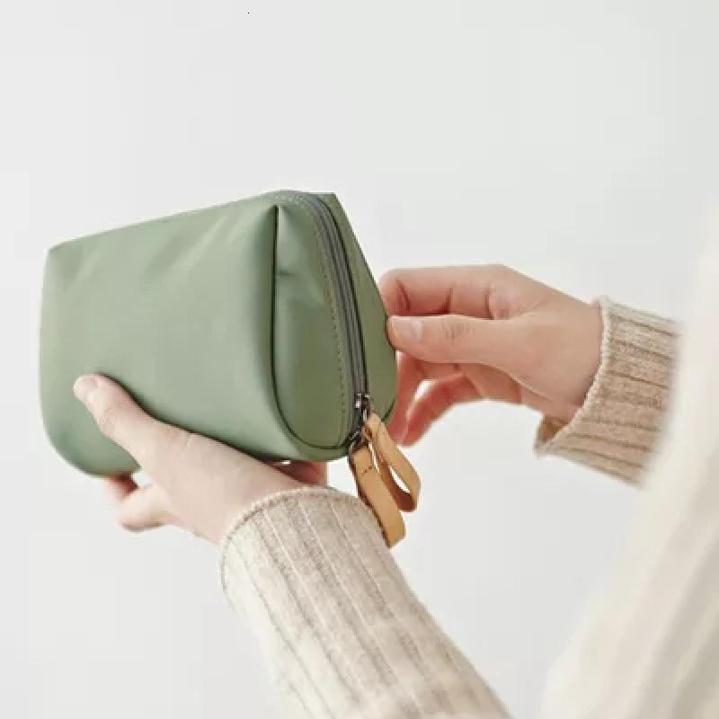 家柏饰(CORATED)化妆包简约淑女迷你洗漱包防水小号便携手拿随身旅行收纳包袋