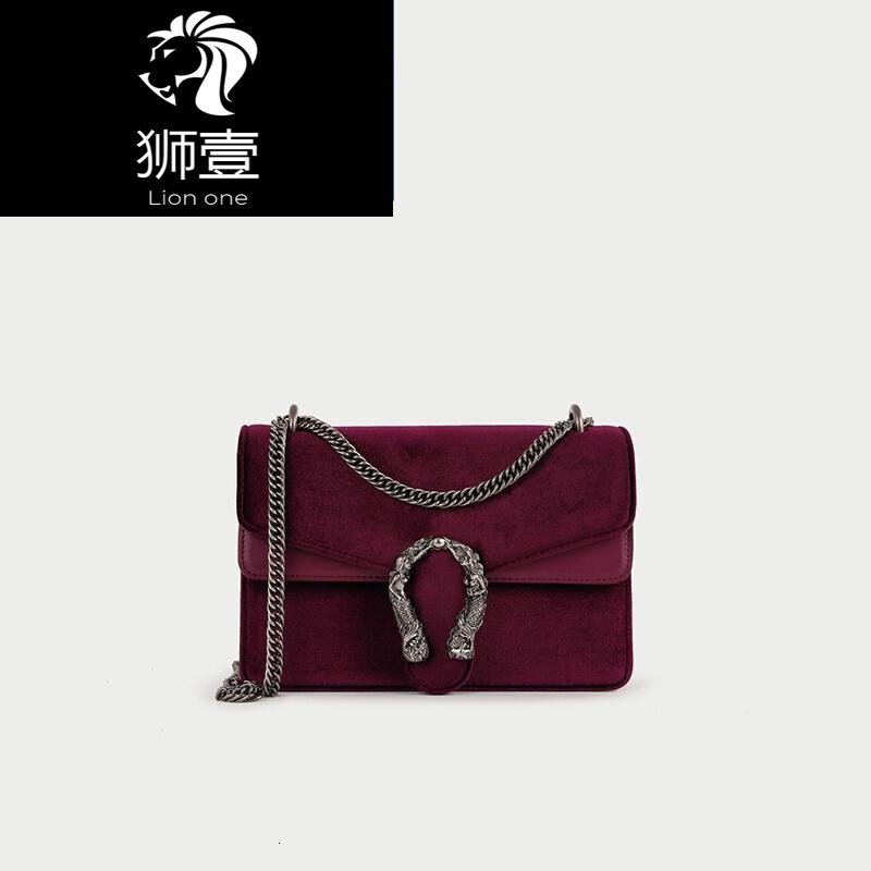 狮壹(lion one)轻奢品牌 包包 女包 新款1丝绒复古单肩斜跨链条酒神包