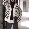Keiko s stylish单排扣百搭宽松chic风斑马纹上衣长袖开衫女厚实