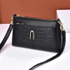 包包女包新款软皮鳄鱼纹中年妈妈包大气简约大容量单肩斜挎包
