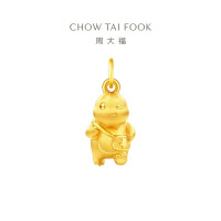 周大福 奶龙系列提“钱”下班足金黄金吊坠女配绳送宝宝周岁礼物 EOR1219