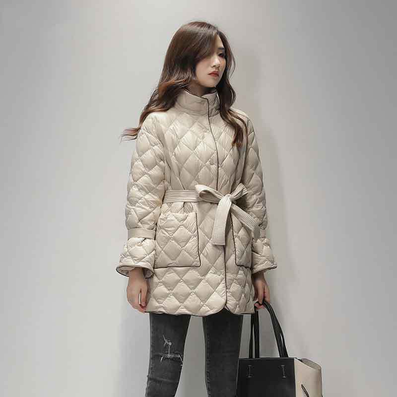 子沫雨jmoory冬季轻薄黑色羽绒服女短款薄2021新款小个子亮面羽绒外套