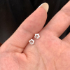 s925纯银花朵耳钉小巧精致简约耳饰女日常通勤适合春天的耳钉