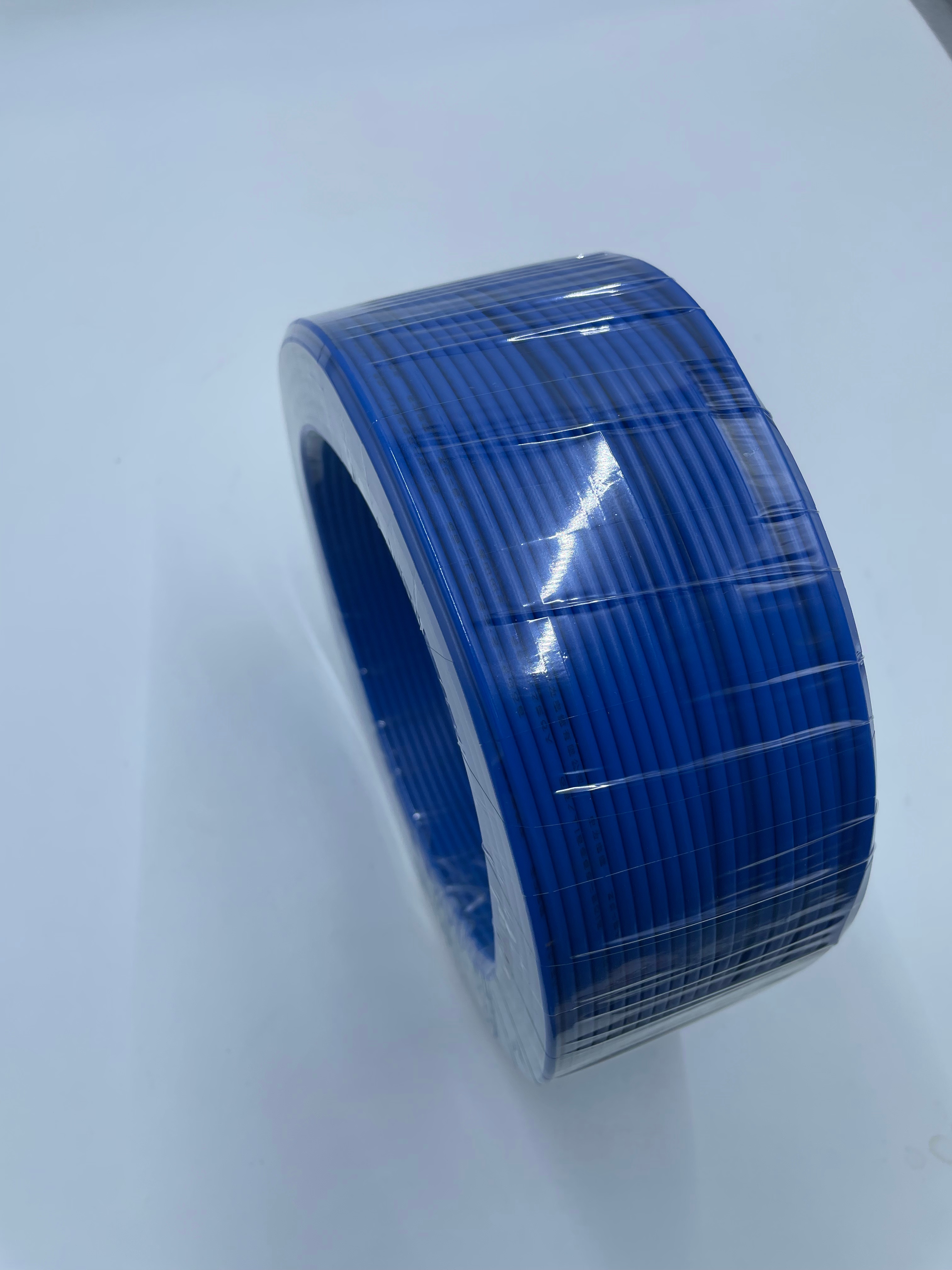 阳工 多股铜芯线(蓝色) ZR-BVR16m㎡-450/750V 卷高清大图