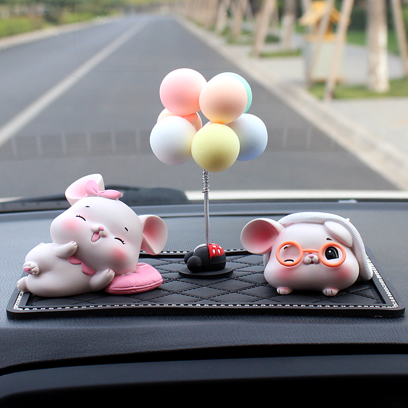 敬平创意汽车摆件可爱老鼠个性萌鼠车载公仔男女车内装饰用品大全