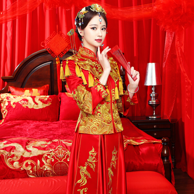 秀禾服新娘2018新款龙凤褂凤冠霞帔中式婚纱礼服嫁衣秀和服敬酒服