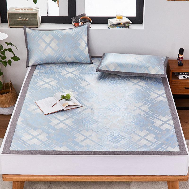 美帮汇冰丝凉席三件套1.8m床可水洗折叠夏季1.5米1.2.0可机洗空调软席子 格子蓝【600D加厚冰丝席】 1.2m（4英尺）床