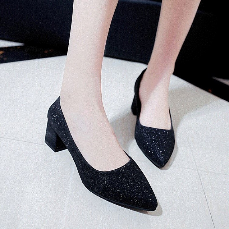 配西装背带裙不穿袜子的鞋子春秋韩版尖头女士高跟鞋中跟粗跟单鞋