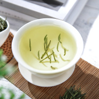 中茶茶叶春茶明前特级雀舌绿茶散茶罐装200g