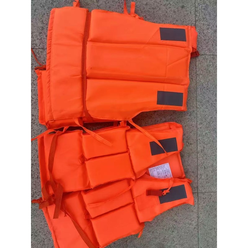 苏宁宜品智能感应反光背心夜跑必备安全防护科技感强轻便透气高清大图