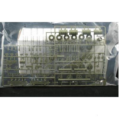 小号手军事塑料拼装模型00344 仿真1/35中国96式主战坦克双带电机 模型+胶水+工具套+上色笔+油漆3瓶+稀释剂