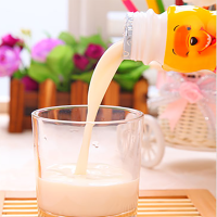 伊利QQ星小熊维尼营养果汁香蕉味酸奶200ml*16盒 包邮.2月