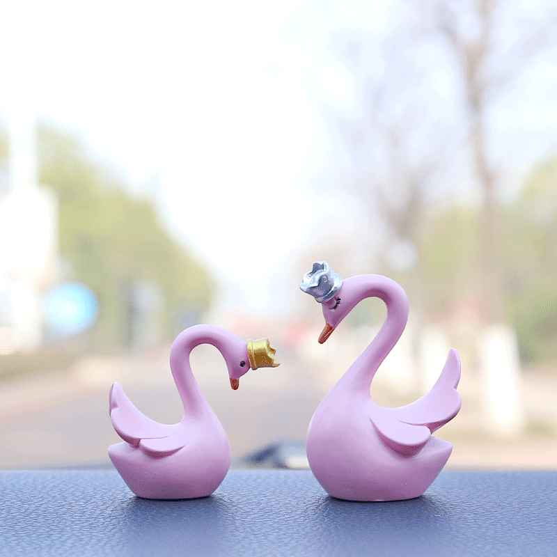 车载摆件女皇冠车内饰品可爱羽毛装饰用品粉色天鹅一对粉天鹅平挂摆件