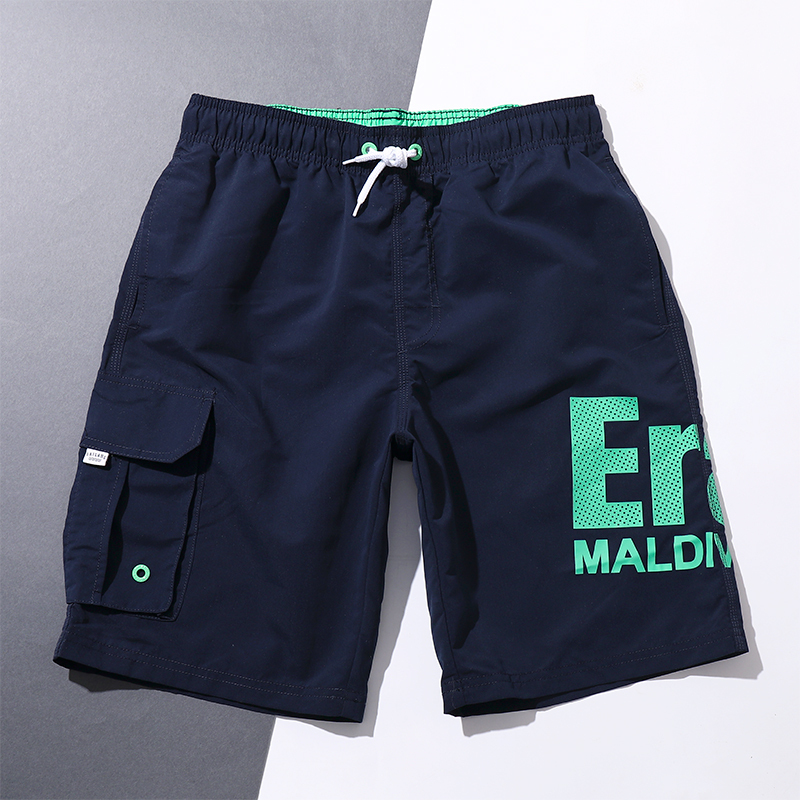 速干男士沙滩裤运动休闲男潮字母五分短裤潮牌海边度假宽松大裤衩视频
