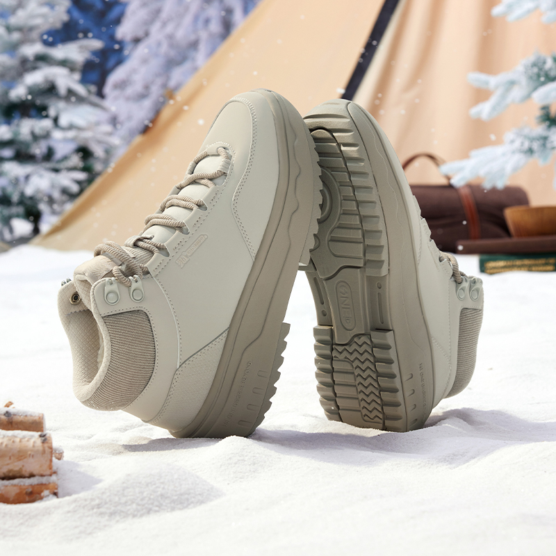 雪语丨361°女鞋加绒运动鞋冬季保暖大棉鞋高帮加毛板鞋雪地靴女高清大图
