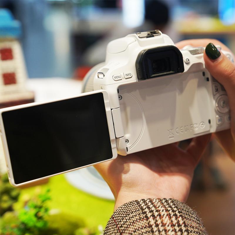 佳能(Canon)迷你单反EOS 200D(18-55)白色数码相机单反单镜头套装 约2420万像素高清大图