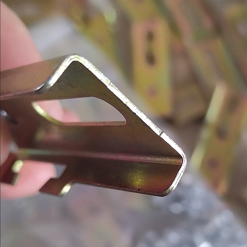 洋蝲蝲 铝扣板挂件 三角龙骨 个高清大图