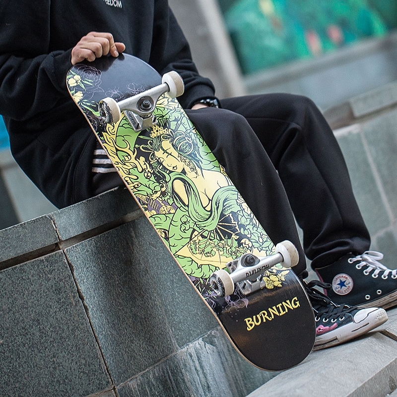 长板滑板男女生舞板滑板车公路板青少年4四轮滑板专业板成人