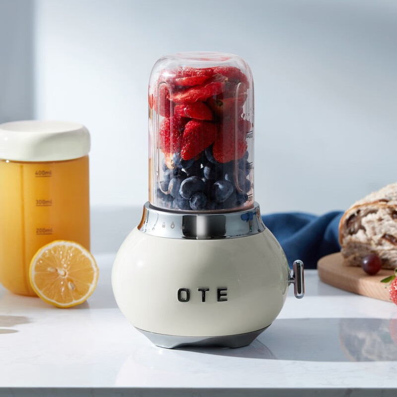 OTE 小巨蛋多功能榨汁机组合套装 高效营养静音设计搭配400ml随行杯轻松享受健康生活高清大图