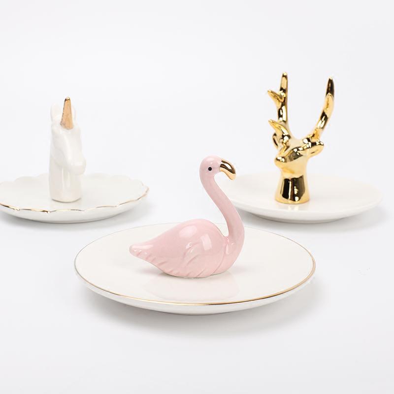 ins潮品 陶瓷首饰收纳盘珠宝展示架托盘家居创意摆件玄关拍摄道具 三维工匠 [侧边]独角马收纳盘