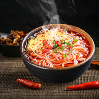 今麦郎上品重庆酸辣粉1桶装 速食粉丝鲜香酸辣内含清脆爽口豆芽小菜 方便速食食品即食红薯粉丝方便面泡面非油炸整箱