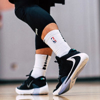 耐克 Nike Zoom Freak 1 字母哥签名战靴1代 黑白蓝橙倒钩男子气垫实战篮球鞋