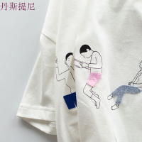经三纬五生活需要更多色彩所以要穿不一样裤子的贴片T恤白色