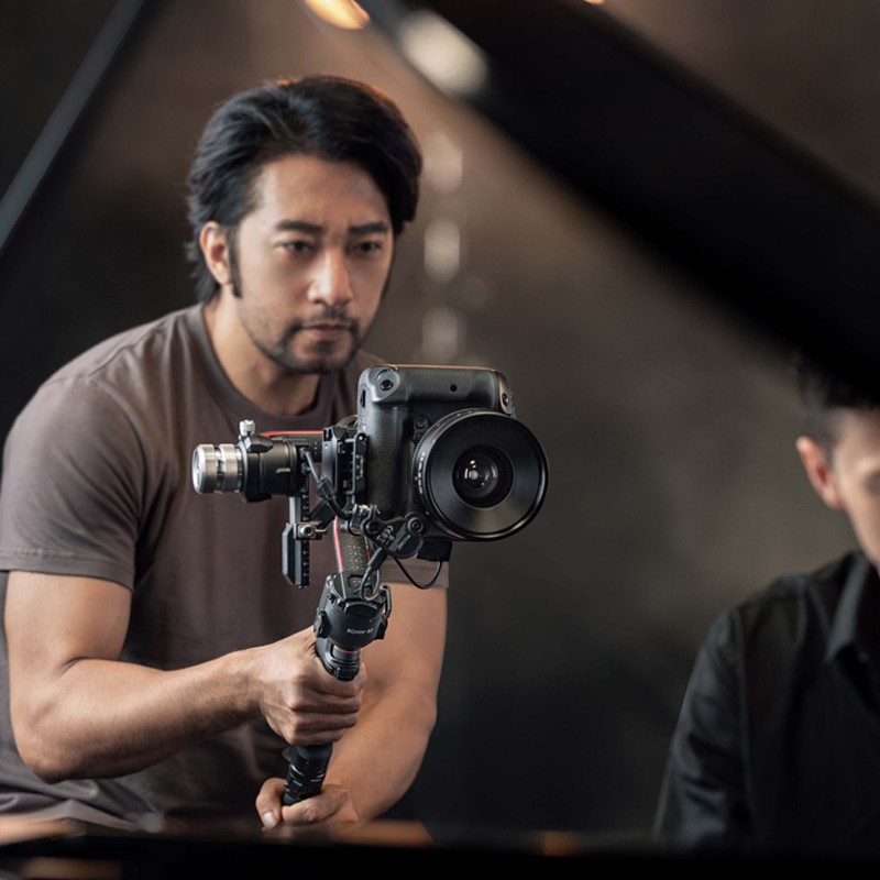 大疆(DJI)电池手柄 鹰眼图传 手机夹等原装配件 DJI R 竖拍相机固定组件高清大图