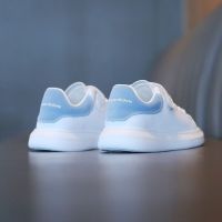 儿童春秋新款小白鞋2023秋冬男童魔术贴休闲鞋女童网红运动鞋