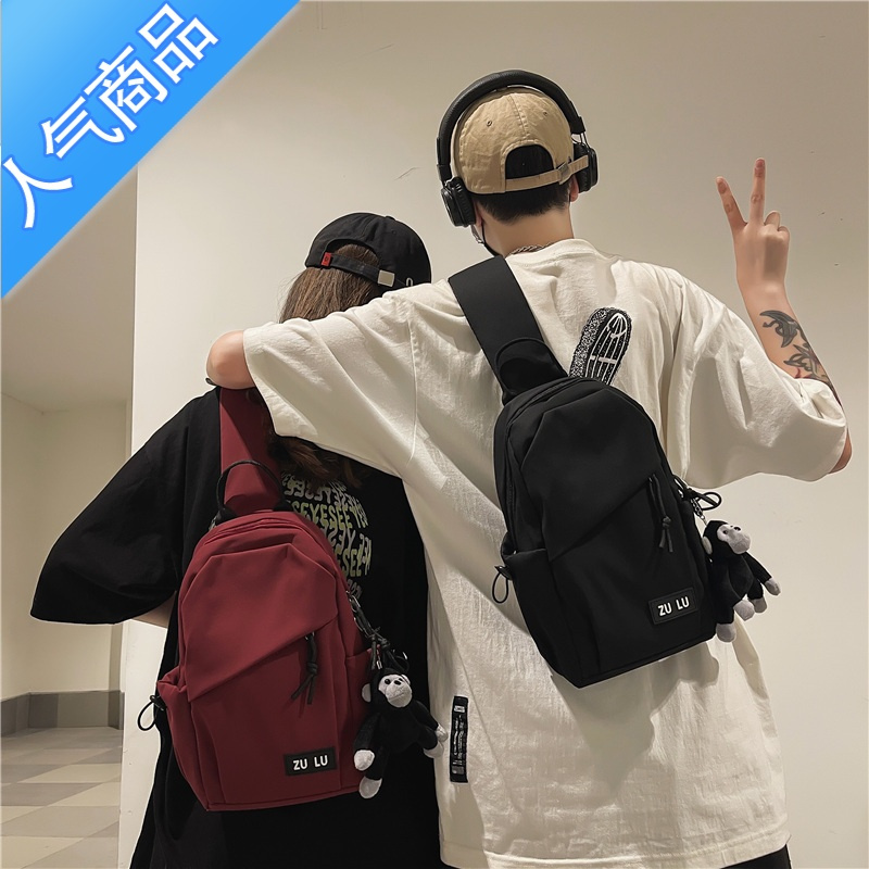 封后2022新款斜挎包男士胸包女夏季运动休闲轻便情侣小背包女潮牌挂包