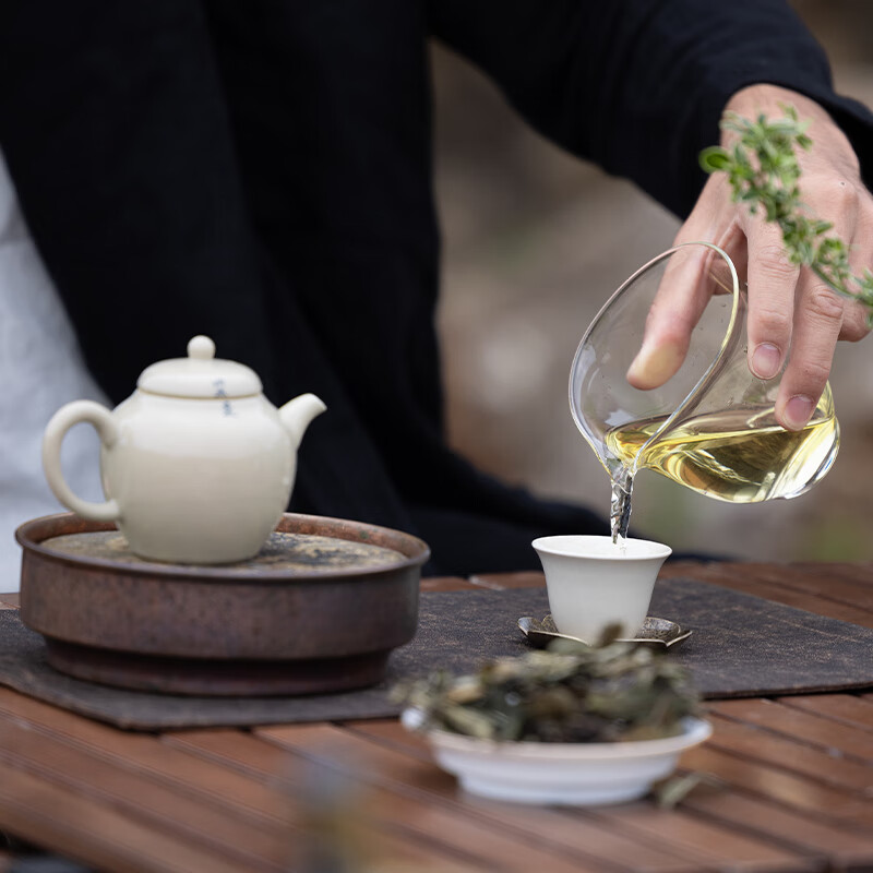 津乔2024年绿羽白云南古树茶叶大叶种古树白茶散茶150g礼盒送礼高清大图