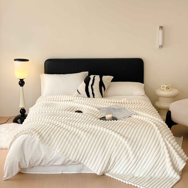 雅鹿 加厚兔毛绒毛毯高清大图