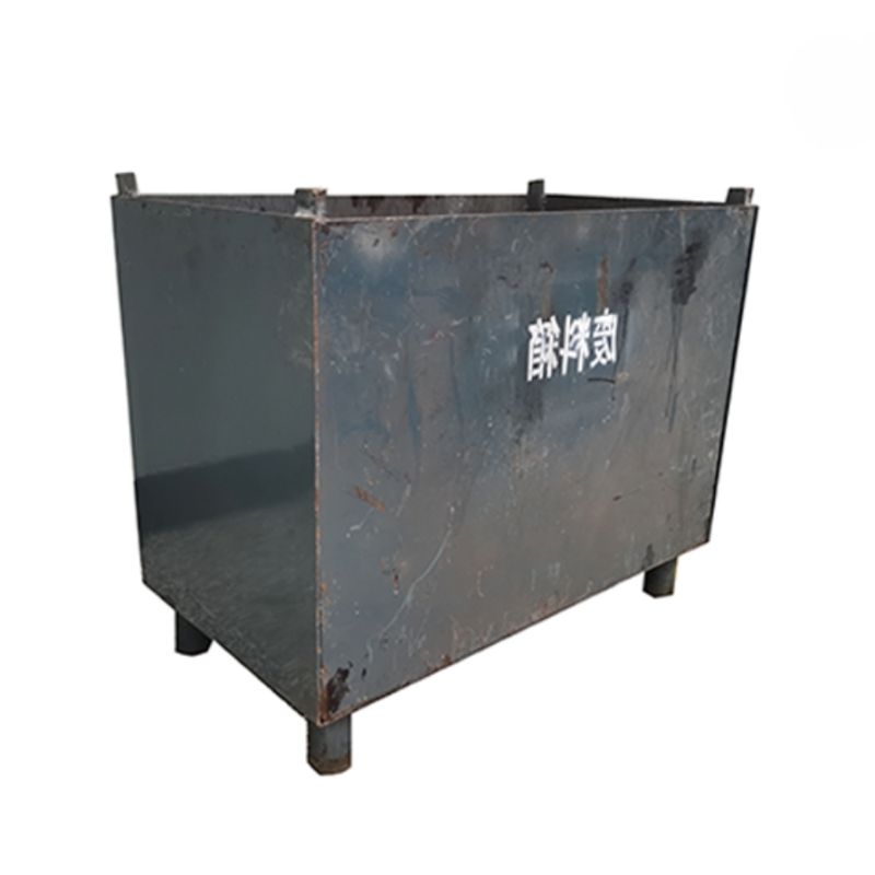 垃 圾 箱