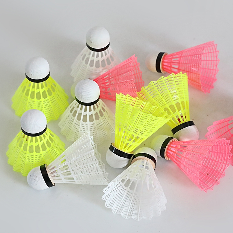 迪科斯羽毛球12只装耐打王训练用塑料尼龙胶球6室内室外打不易烂