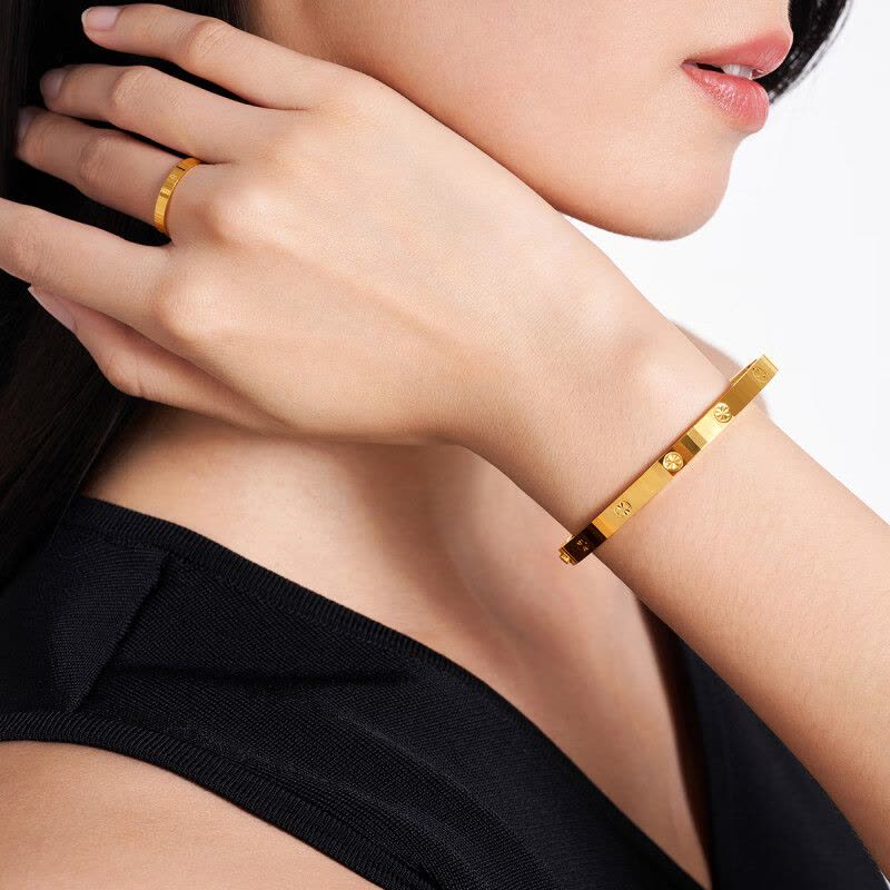 周大福圆点贵妃镯子足金实心椭圆黄金手镯女礼物(工费:1280计价)F233010图片