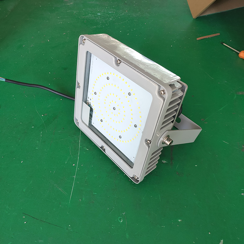 盛王盛荣 LED 平台灯高清大图