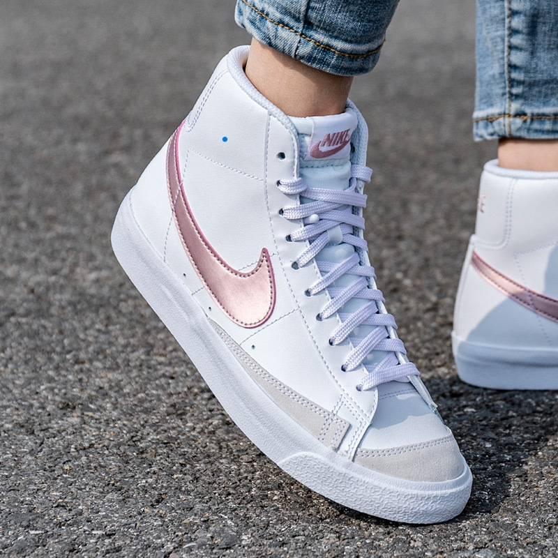 Nike耐克女鞋2022新款Blazer Mid开拓者运动休闲板鞋DA4086-105