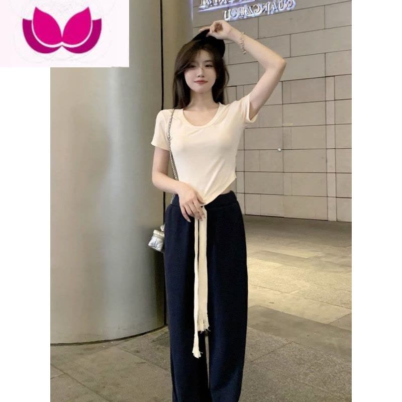 七斓2023夏季设计感小众纯欲风甜辣妹性感u领短袖t恤女不规则短款上衣图片