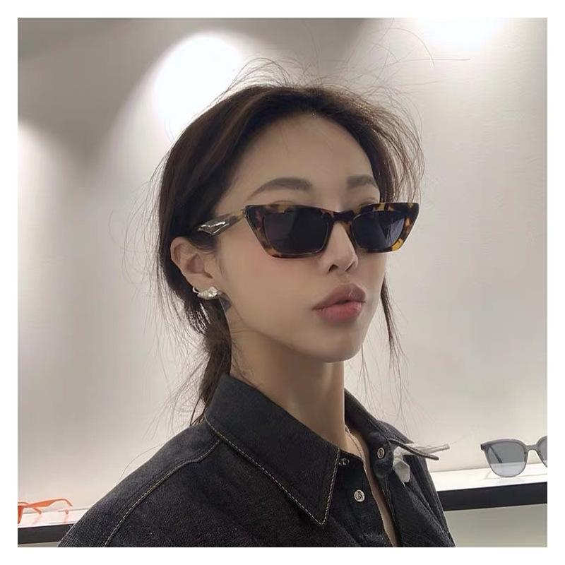 显瘦偏光太阳镜女潮男欧美街拍复古猫眼小脸超酷情侣女jennie墨镜v2