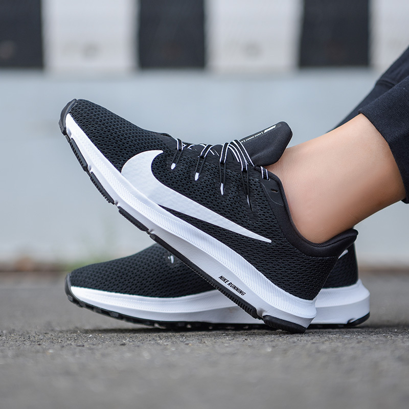 NIKE耐克女鞋2021冬季新款QUEST 2运动鞋轻便网面透气跑步鞋
