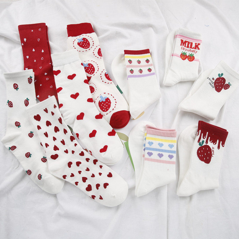 草莓甜美少女心可爱草莓中筒袜女韩版四季长袜学院风白色袜子