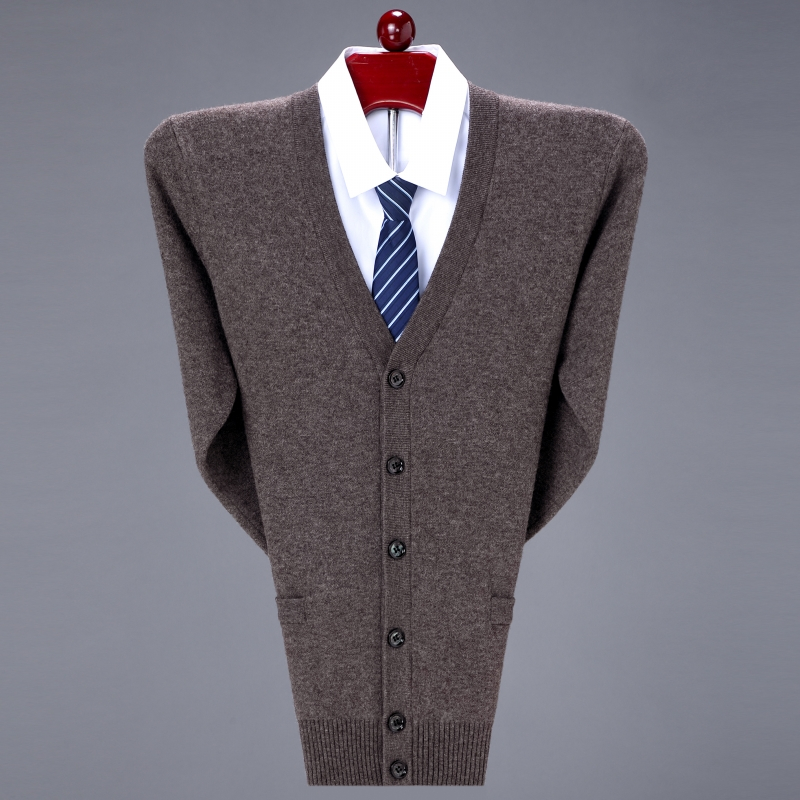 免费试穿秋冬款中老年羊绒衫男开衫大码加厚保暖爸爸装老人毛衣男开衫