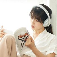 Bose 700 无线消噪耳机-白色 手势触控蓝牙降噪耳机 主动降噪 头戴式耳机(触控面板 智能降噪 长久续航)