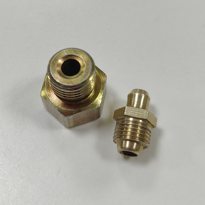 洋蝲蝲 外丝油嘴接头 16*18mm 个高清大图