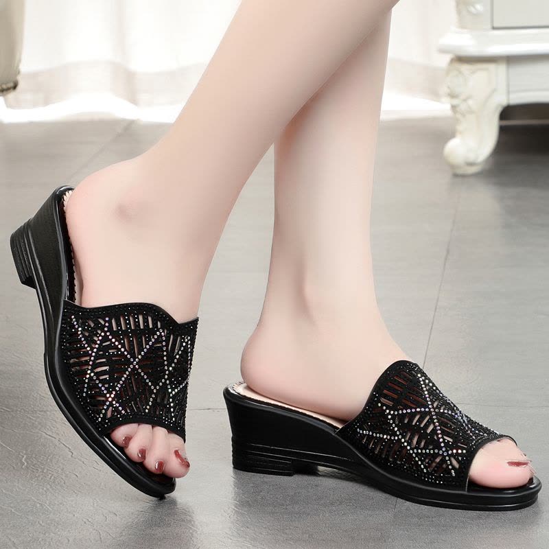 黑色 35 厚底妈妈凉拖鞋2021年夏季外穿时尚坡跟大东中老年女士网纱凉鞋女图片