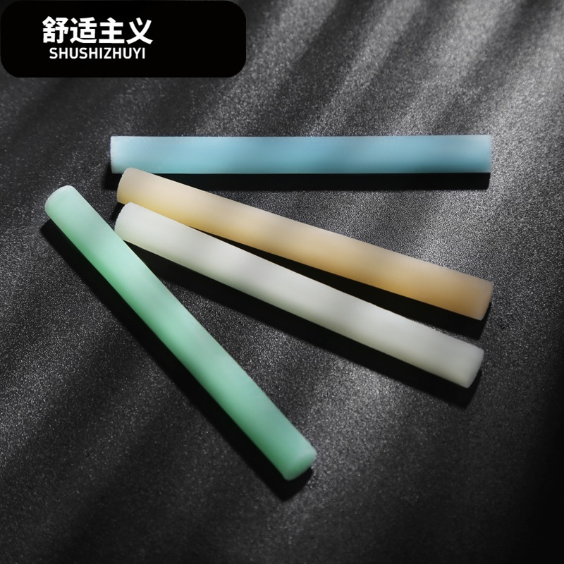 潮牌车载香薰棒汽车空出风口香水夹车用固体除味香薰棒替换芯